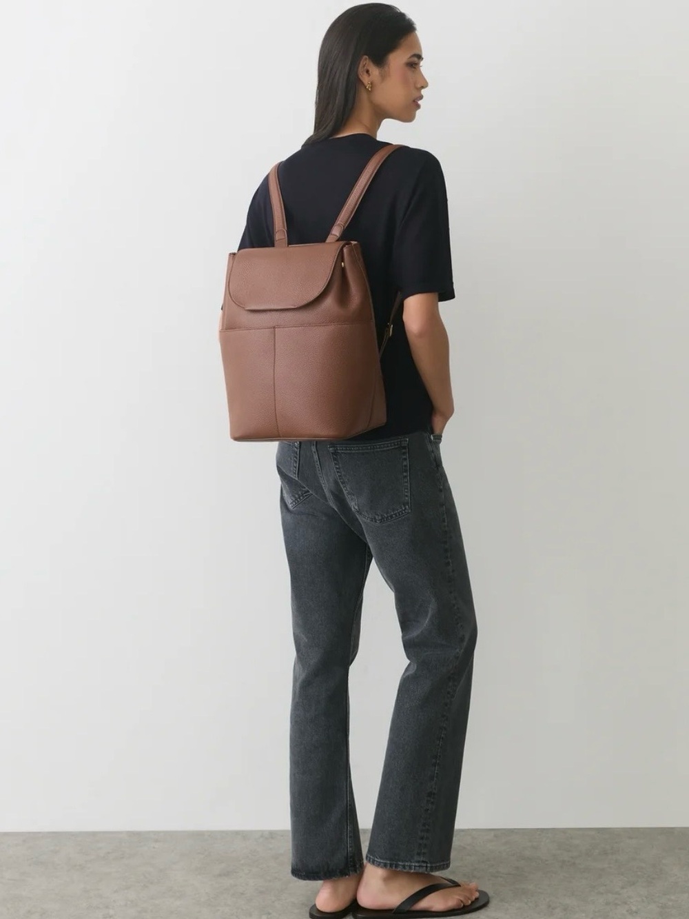 Cuyana Women’s Brown Leather Backpack - Sleek Everyday Carry